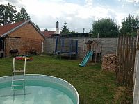 Rodinný dům s rozlehlou zahradou v centru městyse Drnholec. - IMG_20260617_150210.jpg