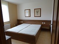 Pronájem kompletně zařízeného, přízemního bytu 2+kk v centru Mikulova - DSC00002.JPG