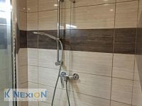 Pronájem bytu 2kk, 45 m2, Dolní Kounice - Koupelna se sprchovým koutem