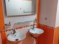 Pronájem velkého bytu o velikosti 2 + k.k. v Malíně u Kutné Hory - 9.jpg