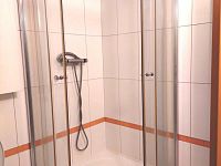 Pronájem atypického bytu 2+kk v blízkosti centra Kutné Hory - 10.jpg