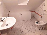 Pronájem atypického bytu 2+kk v blízkosti centra Kutné Hory - 8.jpg