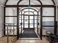 Pronájem velkých obchodních prostor v centru Kutné Hory - IMG_1019.jpg