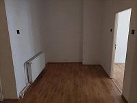 Pronájem velkého bytu 3+ k.k. v centru Kutné Hory (1.patro) - 20231213_123803.jpg
