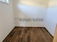 Bungalov 4+kk s velkým pozemkem Babice nad Svitavou - 11L.JPG