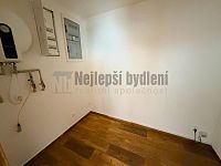 Bungalov 4+kk s velkým pozemkem Babice nad Svitavou - 13L.JPG