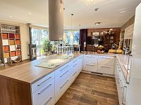 Bungalov 4+kk s velkým pozemkem Babice nad Svitavou - 3L.jpg