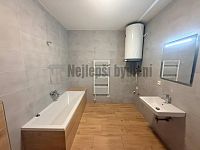 Prodej 3+kk, Jemnice, okr. Třebíč - koupelna.JPG