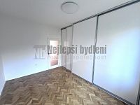 Pronájem 2+1 na Starém Brně, ul. Hlinky - 4.JPG