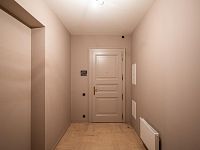 Prodej  bytu 2+kk,  Garážový BOX   pod uzavřením k bytu – v Top centru města , Praha 1 - pzm-28.jpg