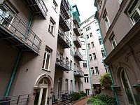 Prodej  bytu 2+kk,  Garážový BOX   pod uzavřením k bytu – v Top centru města , Praha 1 - pzm-5.jpg