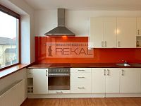 Byt Praha 8  Ďáblice s parkovacím stáním v podzemních garážích - Horinecka 04 - 1920x1080.jpg