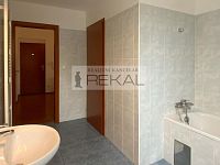 Byt Praha 8  Ďáblice s parkovacím stáním v podzemních garážích - Horinecka 07 - 1920x1080.jpg