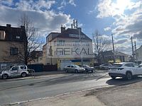 zavedená  zubní ordinace na Praze 6 na konečné MHD