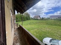 Původní kamenný dům s rozlehlým pozemkem a investičním potenciálem v obci Sezemice - IMG_1554.jpeg
