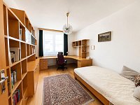 Prodej kompletně zařízeného bytu 3+kk s balkonem a garážovým stáním, 83,6 m², Praha 4 – Kunratice - 436B1A5C-9065-46C2-9D61-ACBEA882C210.jpg