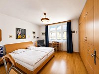 Prodej kompletně zařízeného bytu 3+kk s balkonem a garážovým stáním, 83,6 m², Praha 4 – Kunratice - 60F9D976-57C2-4F45-B0EE-C78EE4462516.jpg