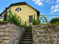 Historický dům s projektem  na druhý dům na pozemku pro samostatné dvougenerační bydlení - DCEFDDD0-9914-4B04-9E7A-251A4CBA85B4.jpg