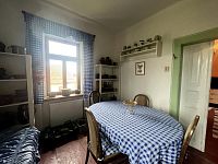 Historický dům s projektem  na druhý dům na pozemku pro samostatné dvougenerační bydlení - IMG_1909_web.jpg
