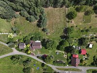 Rodinný dům s rozsáhlými pozemky a vlastním lesem v malebném Podještědí - DJI_20260728115154_0130_D.JPG