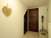 Rodinný dům s rozsáhlými pozemky a vlastním lesem v malebném Podještědí - R63_1363.JPG