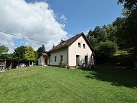 Rodinný dům s rozsáhlými pozemky a vlastním lesem v malebném Podještědí - R63_1411.JPG
