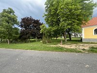 Pozemek stavební a zemědělská půda okr. Rakovník - Jesenice - náves