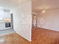 Pronájem bytu 1+kk/L, 49 m2, Praha 3 - Žižkov, po rekonstrukci, nezařízený, sklepní kóje - Foto 2