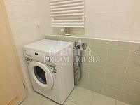 Pronájem bytu 2+kk/T, 57 m2, Praha 8 - Libeň, zařízený, šatna - Foto 9