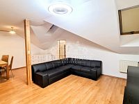 Pronájem podkrovního bytu 4+kk v rodinném domě, 120 m2, Praha-Petrovice, zařízený - Foto 3