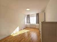 Pronájem mezonetového bytu 3+kk/T, 69 m2, Praha 9 - Libeň, parkovací stání - Foto 9