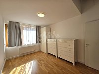 Pronájem mezonetového bytu 3+kk/T, 69 m2, Praha 9 - Libeň, parkovací stání - Foto 4