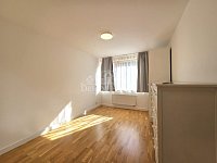 Pronájem mezonetového bytu 3+kk/T, 69 m2, Praha 9 - Libeň, parkovací stání - Foto 5