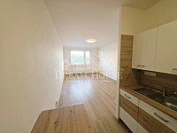 Pronájem bytu 2+kk, 45m2, Beroun-město, nezařízený, sklepní kóje, po rekonstrukci - Foto 3