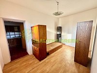 Prodej dvougeneračního domu v obci Všemina, okr. Zlín, CP 382 m2 - IMG_1214.jpg