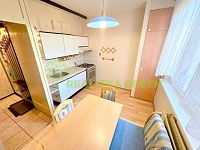 Převod družstevního bytu 2+1 s lodžií, Vsetín, ul. Bratří Hlaviců, CP 43 m2 - IMG-20251107-WA0004.jpg