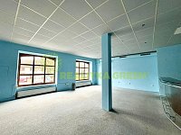 Pronájem komerčních prostor vč. bytové jednotky v obci Napajedla, CP 317 m2 - 80495b38-c069-470c-8506-9e45e93ee38f.jpg