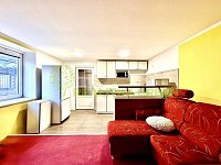 Pronájem komerčních prostor vč. bytové jednotky v obci Napajedla, CP 317 m2 - 872043f2-d94e-46ea-8bf4-2670f0f84430.jpg