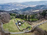 Prodej chaty se včelínem a vlastním pozemkem, Vsetín, lokalita Potůčky, CP 2.227 m2 - dji_fly_20250326_110730_285_1742984075348_photo_optimized.jpeg