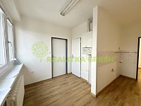 Prodej bytu 3+1 Zlín, ul. Slovenská, CP 81 m2 - IMG_3526.jpeg