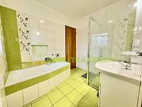 Prodej rodinného domu 4+1 v obci Ratiboř, okr. Vsetín, CP 555 m2 - IMG_6913.jpeg