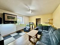 Prodej rodinného domu 4+1 v obci Ratiboř, okr. Vsetín, CP 555 m2 - IMG_6956.jpeg