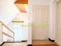 Prodej RD 3+1 Vsetín, ul. Podsedky, CP 565 m2 - ChatGPT Image 9. 2. 2026 21_56_39.jpg