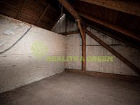 Prodej rodinného domu před rekonstrukcí v obci Holešov, CP 565 m2 - 27D5FC63-AD09-46B9-BC08-23D528A7EAB1.jpeg