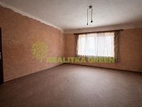 Prodej rodinného domu před rekonstrukcí v obci Holešov, CP 565 m2 - 400B31FD-0BD1-42D2-A9F7-217C57C49760.jpeg