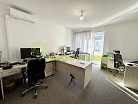 Pronájem kancelářských prostror Zlín, ul. Ševcovská, CP 110 m2 - IMG_3558.jpeg