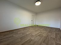 Pronájem bytu 2+1 Vsetín, ul. Luh, balkon, CP 53 m2 - IMG_4027.jpg