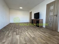 Pronájem bytu 1+1 Vsetín, ul. Jiráskova, 2 lodžie, CP 45 m2 - 1a227bb3-7fe3-4980-8a68-ea31d9af7004.JPG