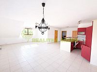 Pronájem RD 3+kk v obci Neubuz, okr. Zlín, CP 770 m2 - C8065213-5380-4020-9076-C3F519041A30.jpg