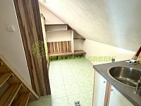 Pronájem RD 3+kk v obci Neubuz, okr. Zlín, CP 770 m2 - IMG_4356.jpeg